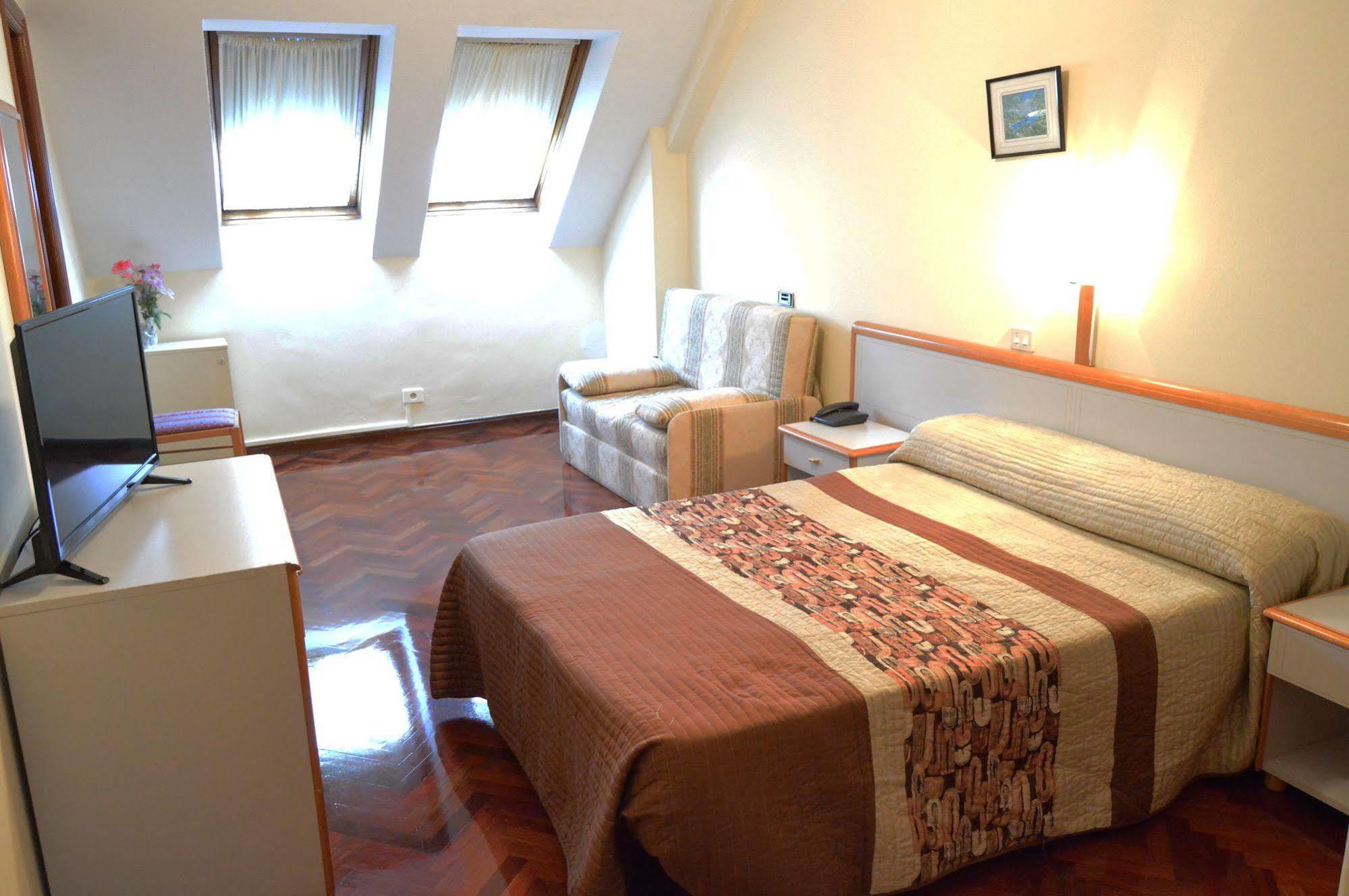 Hotel Cristal 1 A Coruña Dış mekan fotoğraf